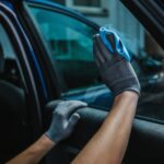 Etyka w przyciemnianiu szyb – jak unikać nieetycznych praktyk w branży i wybierać zaufanych dostawców?