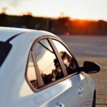 Folie do przyciemniania szyb a inteligentne systemy zarządzania energią w pojazdach elektrycznych – jak się ze sobą komponują?